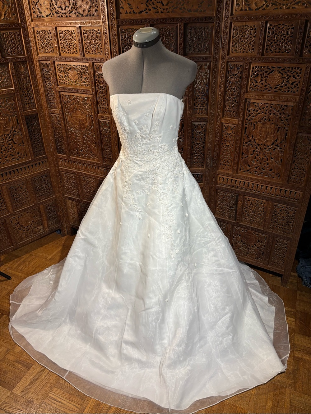 David’s Bridal Michelangelo Strapless A-Line Wedding Dress With Beaded Accents